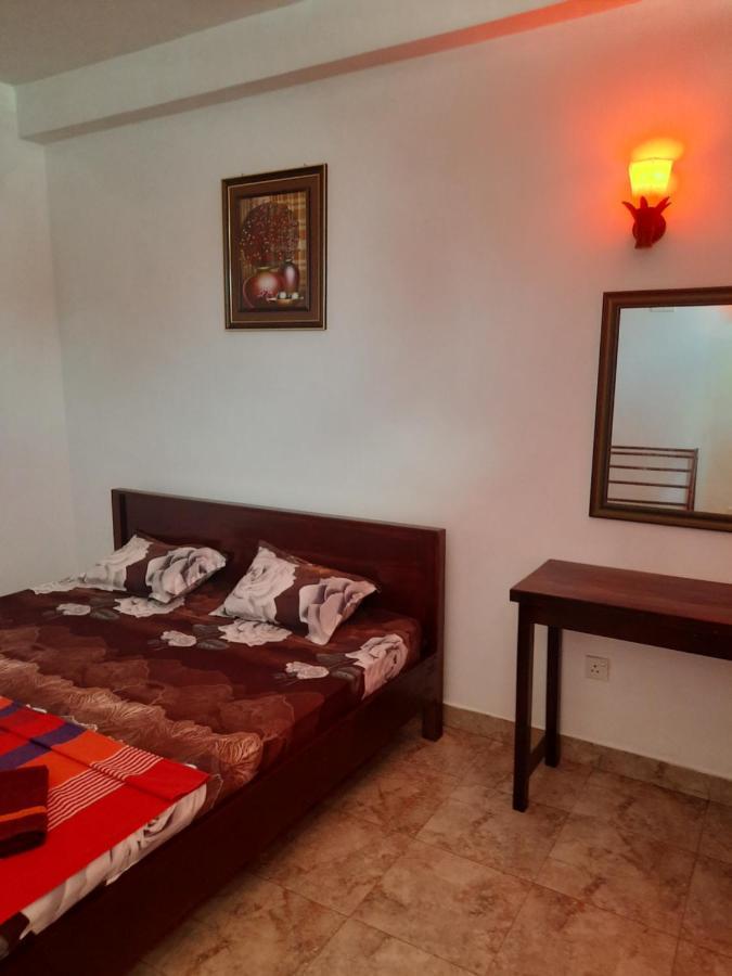 White Surfing Beach Resort Unawatuna Εξωτερικό φωτογραφία