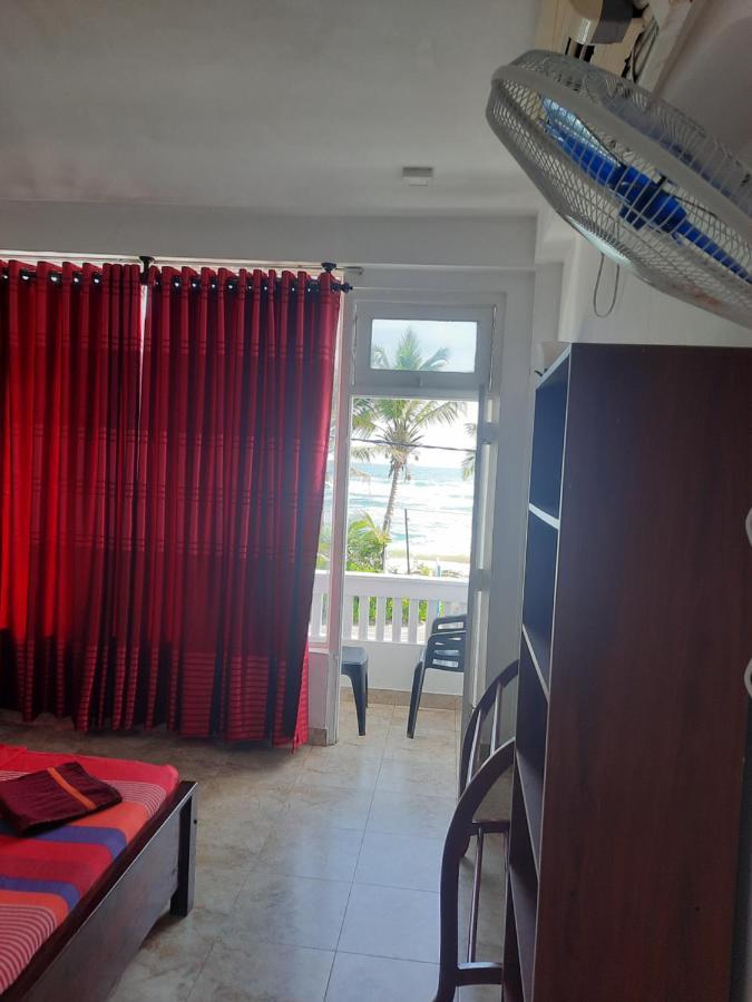 White Surfing Beach Resort Unawatuna Εξωτερικό φωτογραφία