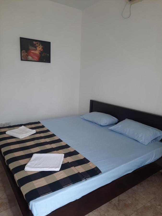 White Surfing Beach Resort Unawatuna Εξωτερικό φωτογραφία