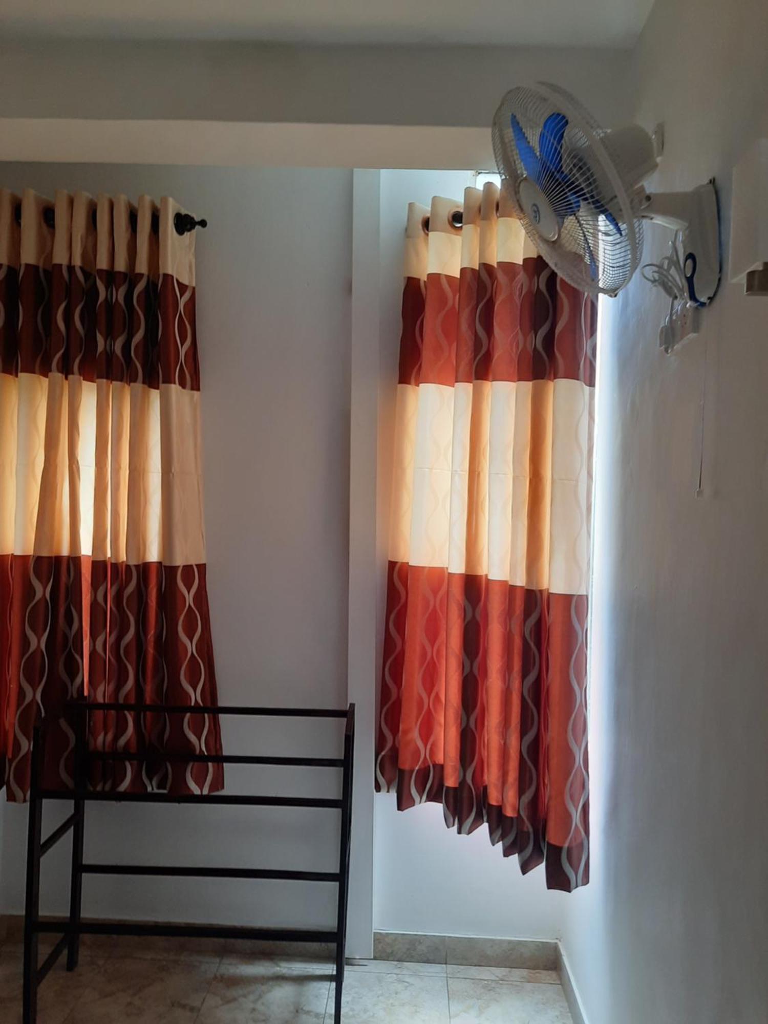 White Surfing Beach Resort Unawatuna Εξωτερικό φωτογραφία