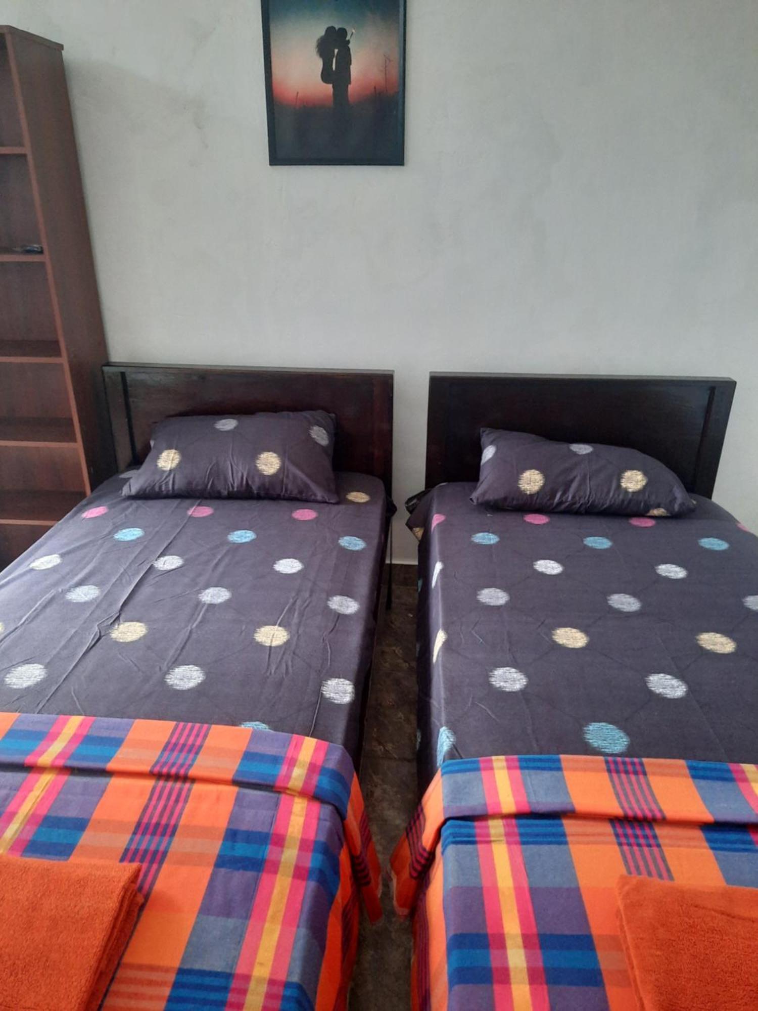 White Surfing Beach Resort Unawatuna Εξωτερικό φωτογραφία