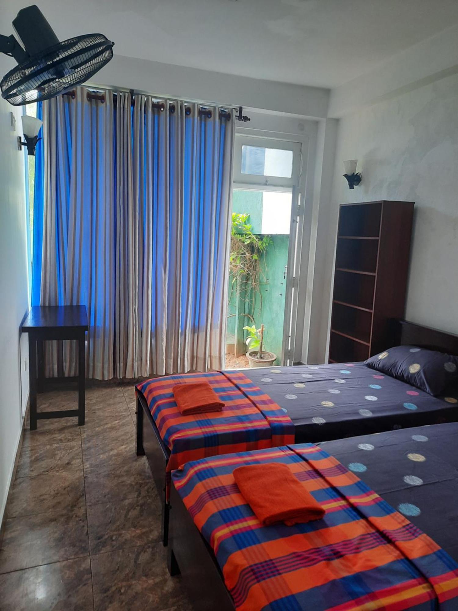 White Surfing Beach Resort Unawatuna Εξωτερικό φωτογραφία