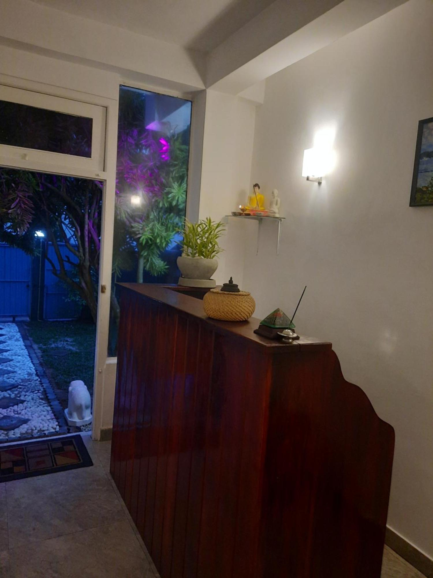 White Surfing Beach Resort Unawatuna Εξωτερικό φωτογραφία